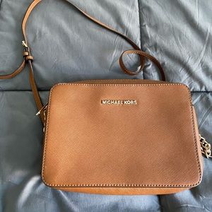 Michael Kors Jet Set Large Cross Body
